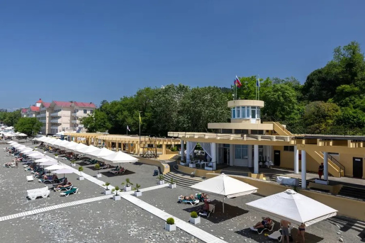 Пляж AZIMUT Здоровье Ивушка Сочи