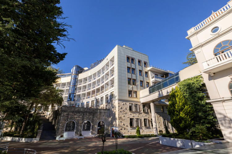 AZIMUT Здоровье Мыс Видный